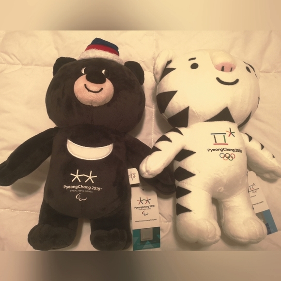 Pyeongchang 2018 winter Olympics mascots Soohorang & Bandabi - Picture 1 of 4
